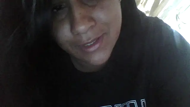 Snapshot of srtsara chatting on April 16, 2026, 12:06 pm srtsara online show from April 16, 2026, 12:06 pm