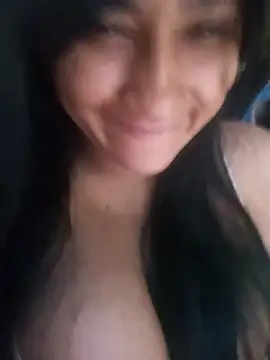 Snapshot of srtsara chatting on March 13, 2026, 11:04 am srtsara online show from March 13, 2026, 11:04 am