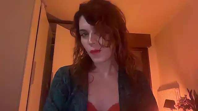 Snapshot of refem9 chatting on March 16, 2026, 10:56 pm refem9 online show from March 16, 2026, 10:56 pm