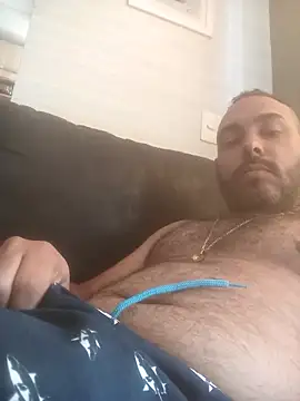 jfgustavo001 online show from April 20, 2026, 4:08 pm