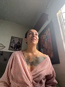 SALOME KORLAND online show from March 15, 2026, 1:29 pm