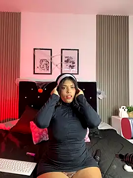 ashlycarteer online show from October 30, 2025, 7:11 pm