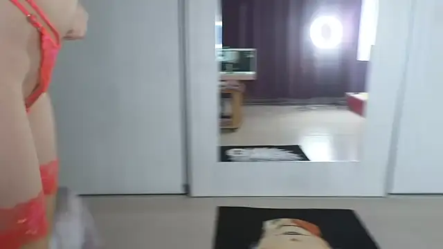 EvoletteLouLou online show from March 6, 2026, 1:50 pm