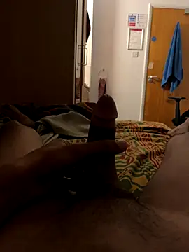 Snapshot of hardbuoy69 chatting on October 10, 2025, 9:37 pm hardbuoy69 online show from October 10, 2025, 9:37 pm