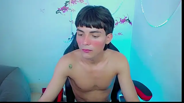 Thommy cute online show from November 16, 2025, 1:16 pm