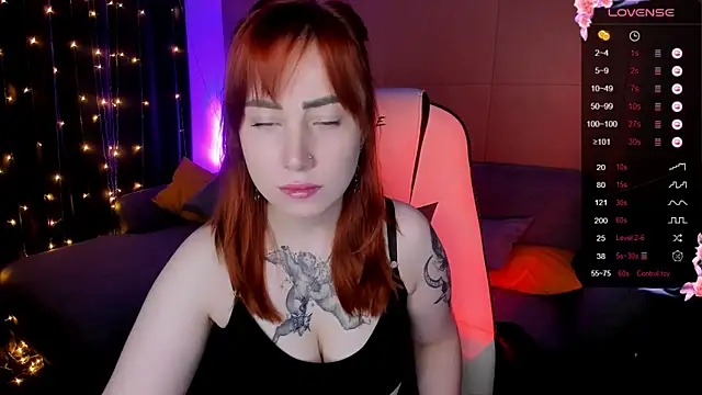 deboramoore online show from October 20, 2025, 2:13 am