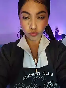 Fox Roxxan online show from July 1, 2026, 3:29 am