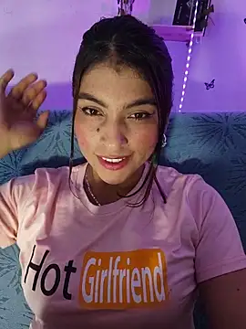Fox Roxxan online show from June 6, 2026, 2:17 am