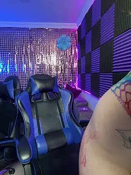 Snapshot of antonelaXantonysex chatting on April 16, 2026, 2:12 am antonelaXantonysex online show from April 16, 2026, 2:12 am