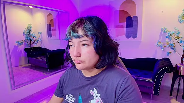 Ritsuka berry online show from April 17, 2026, 7:38 pm