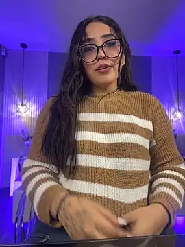 KatlynRous online show from May 15, 2026, 6:39 pm