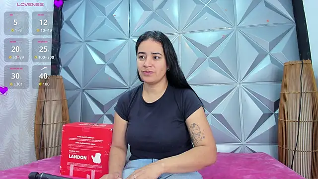 GreciaFox1 online show from November 19, 2025, 11:43 am