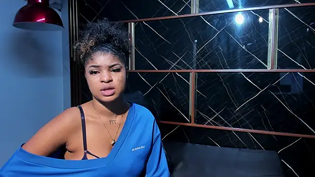 HannyThompson online show from October 30, 2025, 12:25 pm