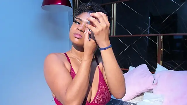 HannyThompson online show from December 17, 2025, 12:32 pm