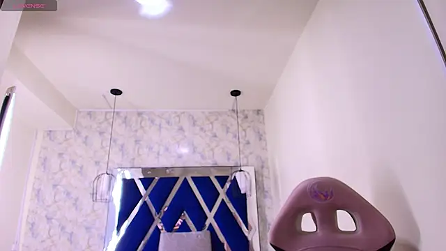 Snapshot of Luciifeer_ chatting on December 5, 2025, 6:39 pm Luciifeer online show from December 5, 2025, 6:39 pm