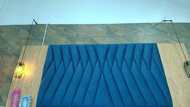 Emma Valencia 001 online show from September 13, 2025, 8:31 pm