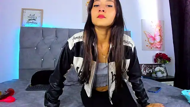 Miss-Alicia online show from July 10, 2026, 6:41 pm
