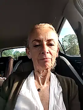 clarabell4 online show from May 14, 2026, 4:26 pm