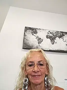 clarabell4 online show from July 21, 2026, 9:32 am
