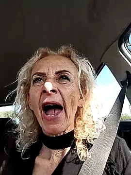 clarabell4 online show from May 7, 2026, 7:01 am