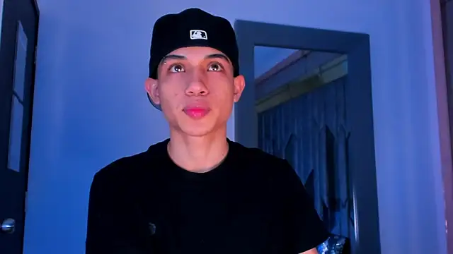 Snapshot of Sebax_Young chatting on March 1, 2026, 7:58 pm Sebax Young online show from March 1, 2026, 7:58 pm