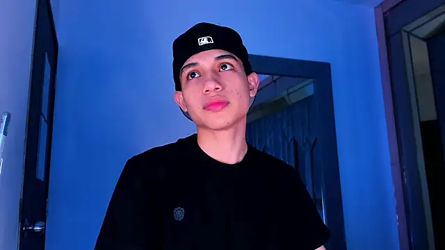 Snapshot of Sebax_Young chatting on February 15, 2026, 8:19 pm Sebax Young online show from February 15, 2026, 8:19 pm