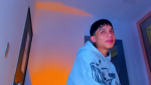 Sebax Young online show from April 2, 2026, 4:19 am