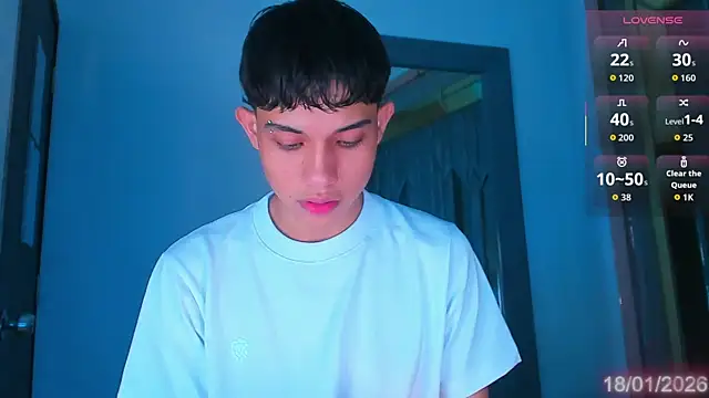 Snapshot of Sebax_Young chatting on January 18, 2026, 9:40 pm Sebax Young online show from January 18, 2026, 9:40 pm