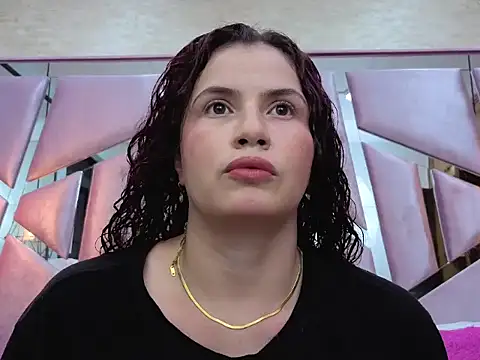 ThaliaCross online show from February 23, 2026, 8:09 pm