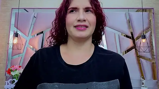 ThaliaCross online show from July 22, 2026, 7:49 pm
