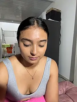 nicolexxaleja online show from February 11, 2026, 10:09 pm