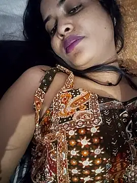 cute radhikaa online show from June 5, 2026, 8:14 pm