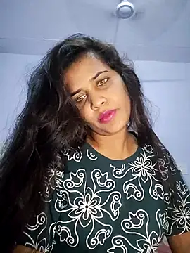 cute radhikaa online show from July 23, 2026, 9:00 pm