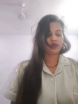 cute radhikaa online show from June 18, 2026, 10:42 am
