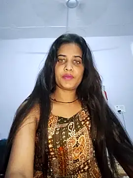 cute radhikaa online show from June 8, 2026, 9:32 am