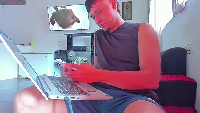 hot boy 04 online show from July 19, 2026, 3:42 pm