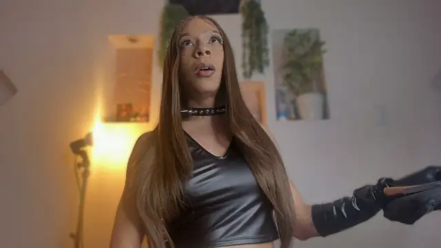 Chloe cooperr online show from September 14, 2025, 3:34 pm