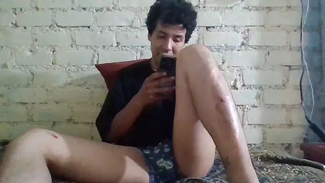 Snapshot of LecheDeSoya666 chatting on March 22, 2026, 5:43 am LecheDeSoya666 online show from March 22, 2026, 5:43 am