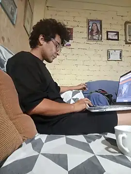 Snapshot of LecheDeSoya666 chatting on April 16, 2026, 4:46 am LecheDeSoya666 online show from April 16, 2026, 4:46 am