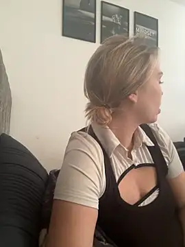 Snapshot of Star-36 chatting on September 29, 2025, 8:43 am Star-36 online show from September 29, 2025, 8:43 am