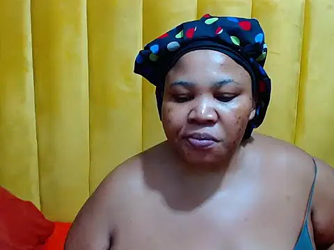 Snapshot of GiantDeal69 chatting on September 26, 2025, 1:51 pm GiantDeal69 online show from September 26, 2025, 1:51 pm