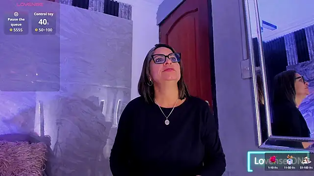 Agatha Pleasure online show from October 3, 2025, 11:56 am