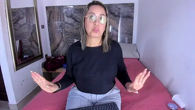 Agatha Pleasure online show from May 20, 2026, 11:51 am