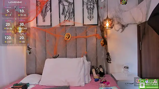 Snapshot of Gia_Scott chatting on October 30, 2025, 9:01 pm Gia Scott online show from October 30, 2025, 9:01 pm