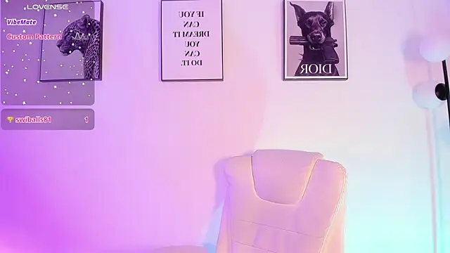 LizzyPonce online show from February 12, 2026, 8:36 am