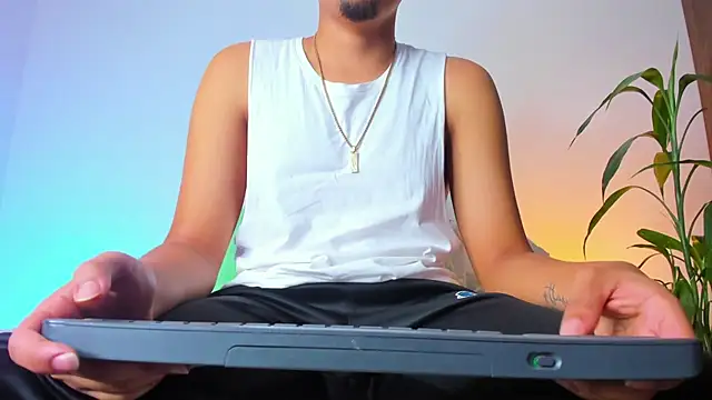 asmodeo 33 online show from November 11, 2025, 7:58 am