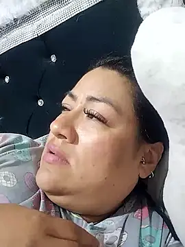 Snapshot of Clunita chatting on January 9, 2026, 1:23 am Clunita online show from January 9, 2026, 1:23 am