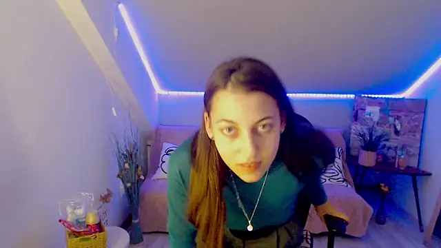 Snapshot of BonniePearson chatting on October 17, 2025, 10:11 pm BonniePearson online show from October 17, 2025, 10:11 pm