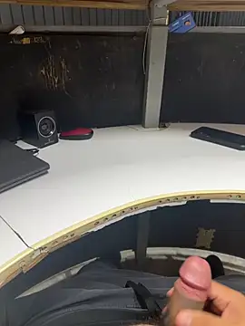 Snapshot of Ricomty chatting on November 24, 2025, 11:49 pm Ricomty online show from November 24, 2025, 11:49 pm