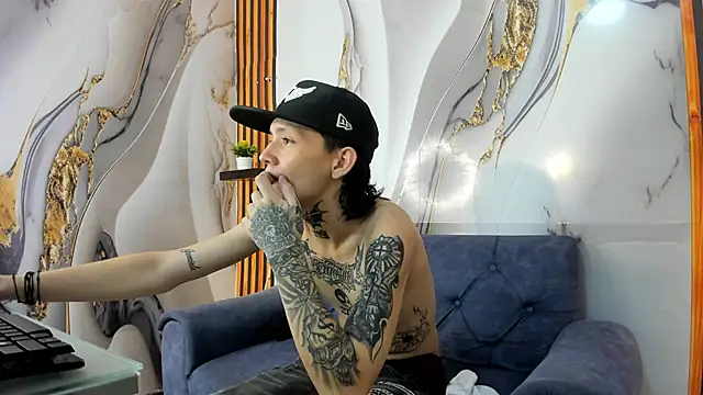 StraightBoy Nick online show from September 14, 2025, 5:08 am